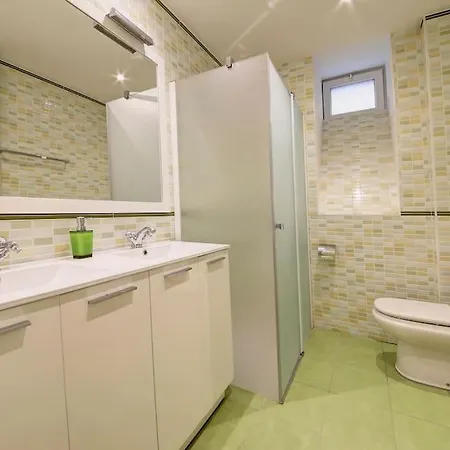 Holiday home Completa 8 En Primera Linea De Playa San Sebastian