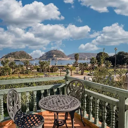 Holiday home Completa 8 En Primera Linea De Playa